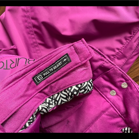 [SOLD] Burton Snowboard Pants (XS) - Picture 11 of 16